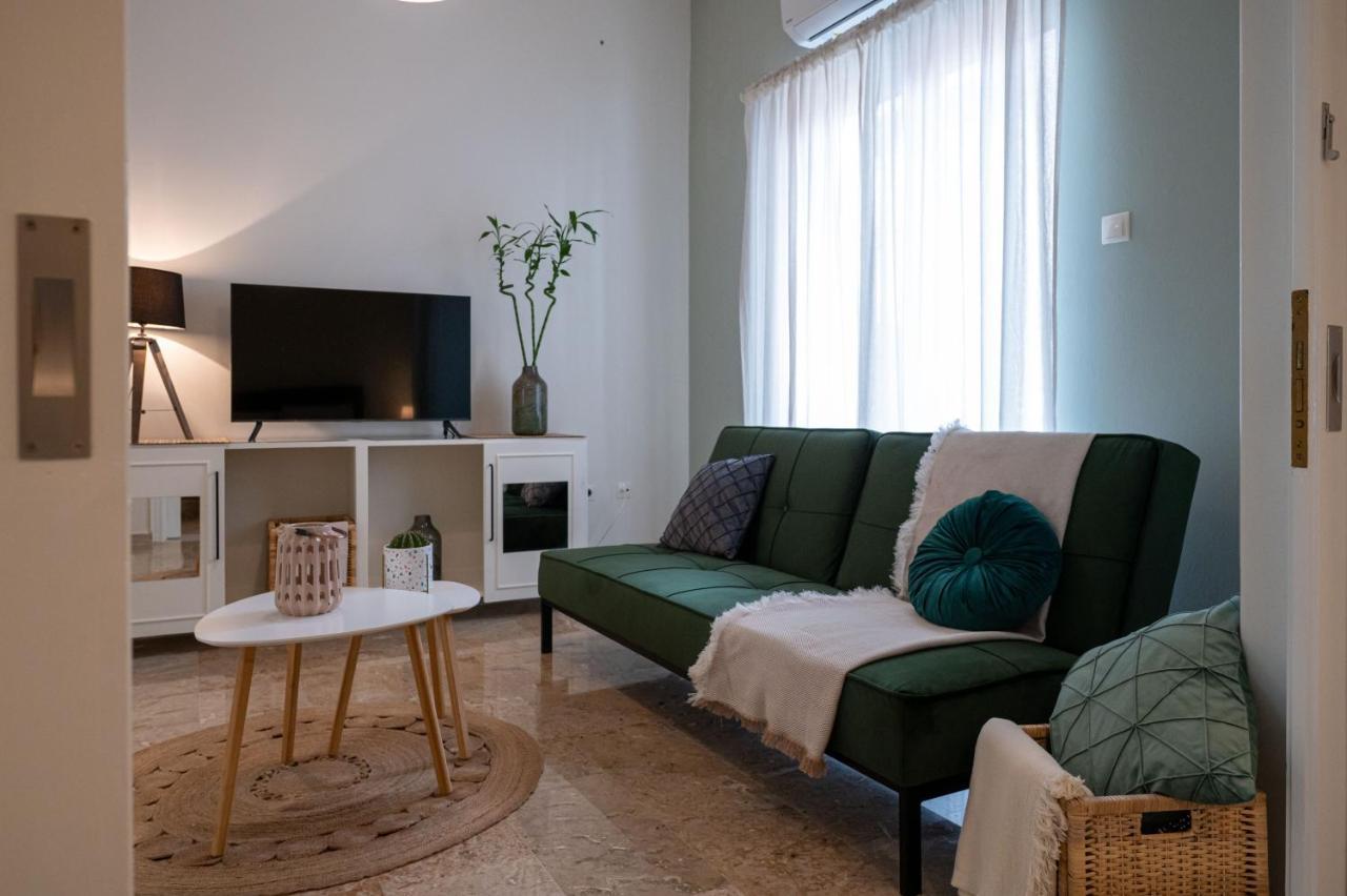 Anesis With A Yard Apartment Kalamata Luaran gambar